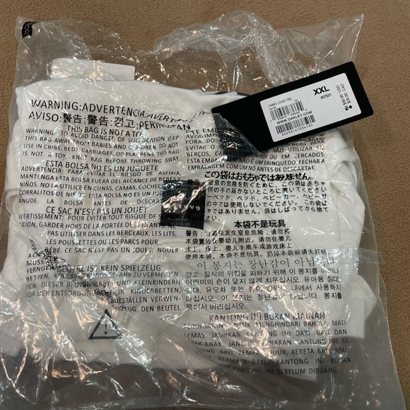 Oakley NWT white XXL t-shirt with camo graphic logo - Picture 5 of 8